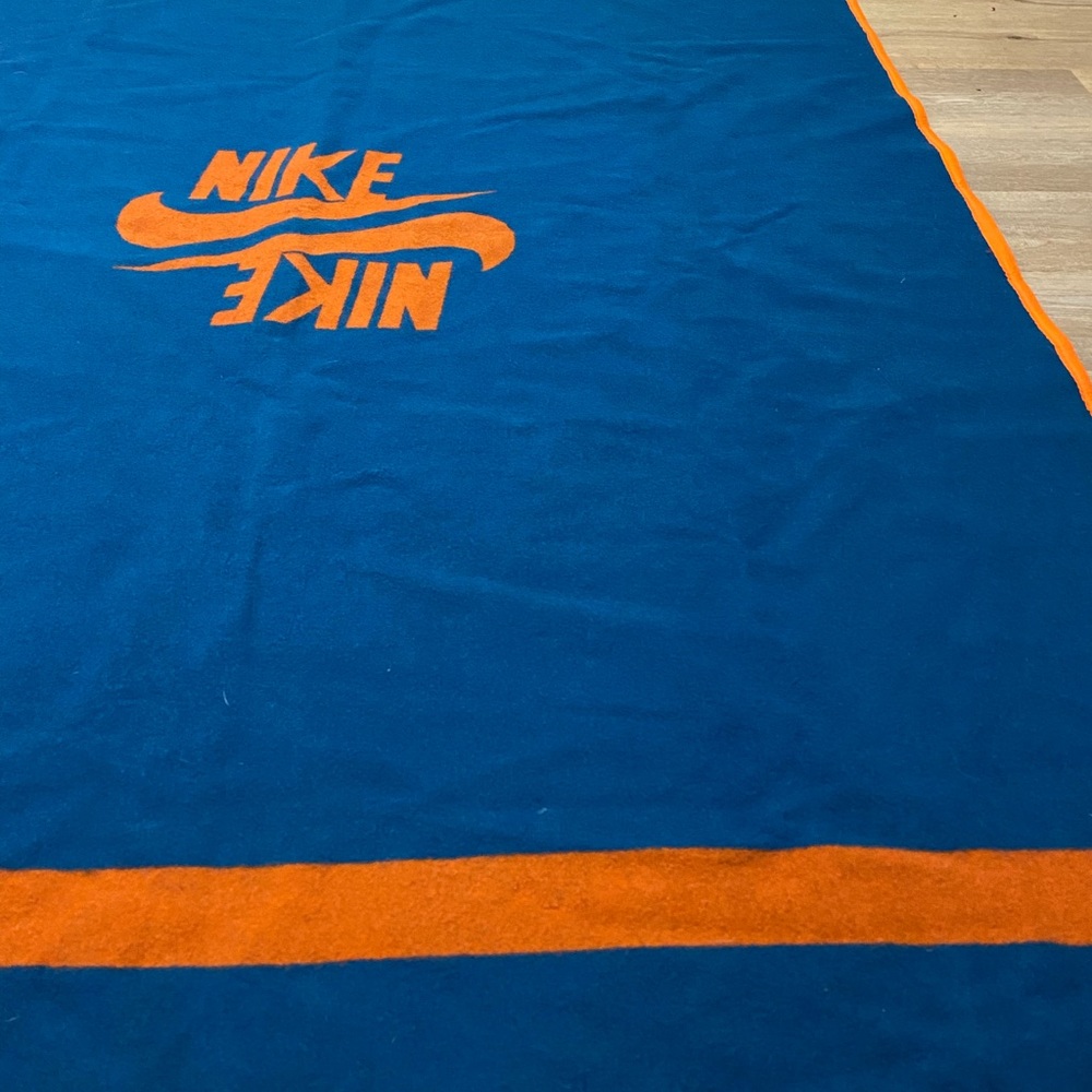 NIKE Vintage Blue Orange Authentic Pendleton Rare Blanket in Box - Picture 12 of 15